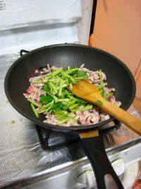 空心菜肉丝炒面