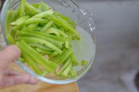 椒油脆莴苣