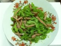 火腿拌苦瓜