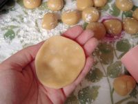 豆沙咸蛋黄月饼