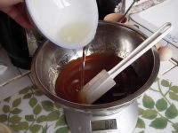 豆沙咸蛋黄月饼