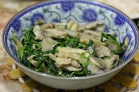 荠菜炒蘑菇