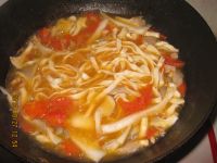 瘦肉蘑菇西红柿面汤