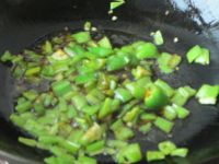 蚝油尖椒炒饭