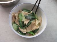 拌豆腐皮菜叶