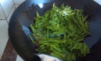韭菜鸡蛋炒河粉