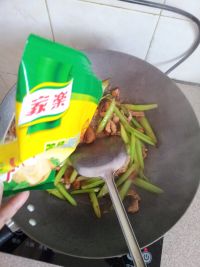 西芹炒肉