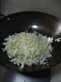 木耳鸡蛋炒圆白菜