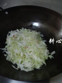 木耳鸡蛋炒圆白菜