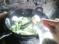 高脚菜心炒凉薯