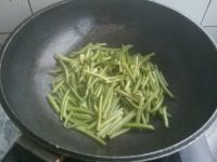 牛小肉烧地瓜梗