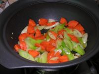 牛肉炖卡通意面