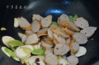 杏鲍菇莴笋炒腐皮肉卷