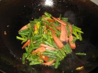 豇豆炒香肠