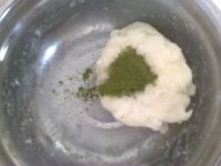 抹茶绿豆沙冰皮月饼