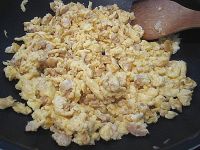 韭菜鸡蛋虾米锅贴