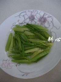 西芹蒸排骨