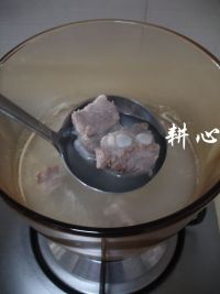 油面筋云耳排骨汤