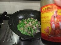 豆角焖五花肉