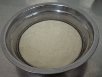 南瓜豆沙冰皮月饼