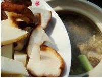 香菇春笋煲鸡汤