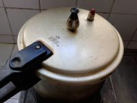 冰糖银耳莲子羹