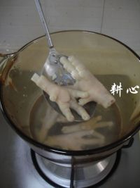 花生眉豆鸡脚汤