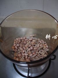 花生眉豆鸡脚汤