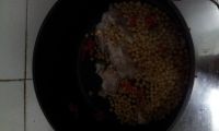 筒子骨黄豆枸杞汤