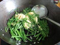 韭苔炒鸡蛋