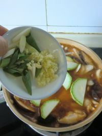 韩式干贝海带大酱汤