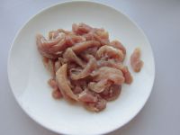 辣皮子滚肉拌面
