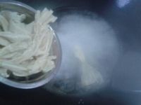 腐竹肉片汤