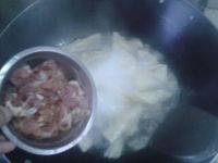 腐竹肉片汤