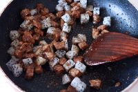 火龙果黑椒牛肉粒
