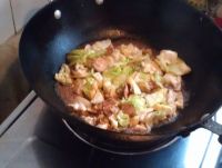 肉炒包菜