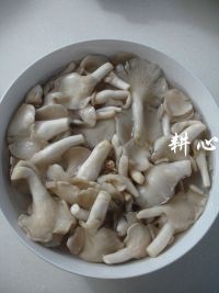 秀珍菇毛豆汤