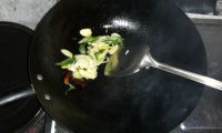 香菇包菜炒肉片