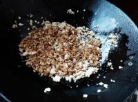 肉末炒菌脚