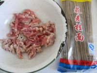 白菜肉丝荞麦面