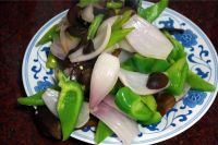 木耳菜椒烩洋葱