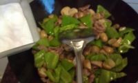 草菇青椒炒肉片