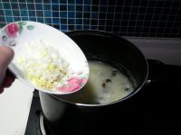 皮蛋牛肉香米粥