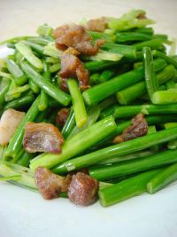 油渣炒蒜苔