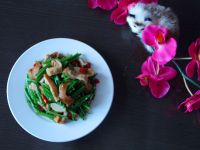 韭菜苔炒肥肠头