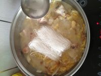 酸菜排骨粉丝煲