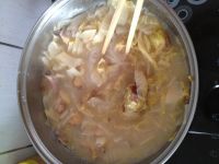 酸菜排骨粉丝煲