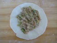 鲜肉芹菜蒸饺