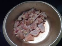 粘玉米烧鸡翅