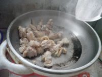 粘玉米烧鸡翅